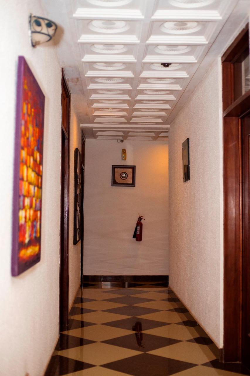 Royal Park Hotel Kumasi Bagian luar foto