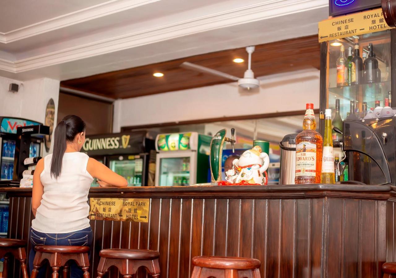 Royal Park Hotel Kumasi Bagian luar foto